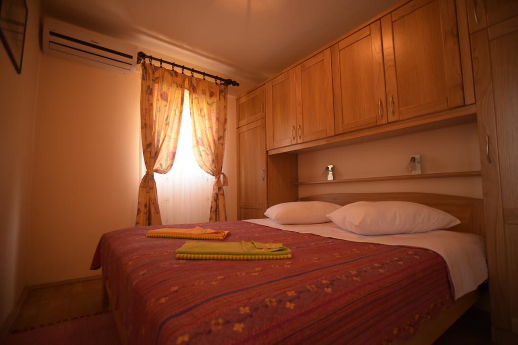 Apartment Ilario Cres Pokoj fotografie